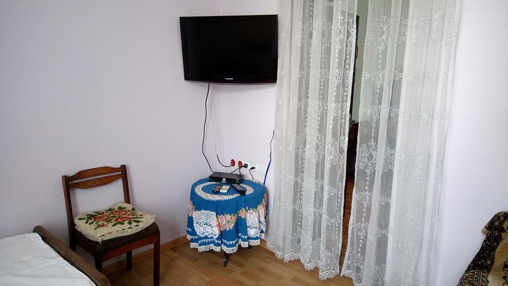 Guest House Nadejda 巴统 外观 照片